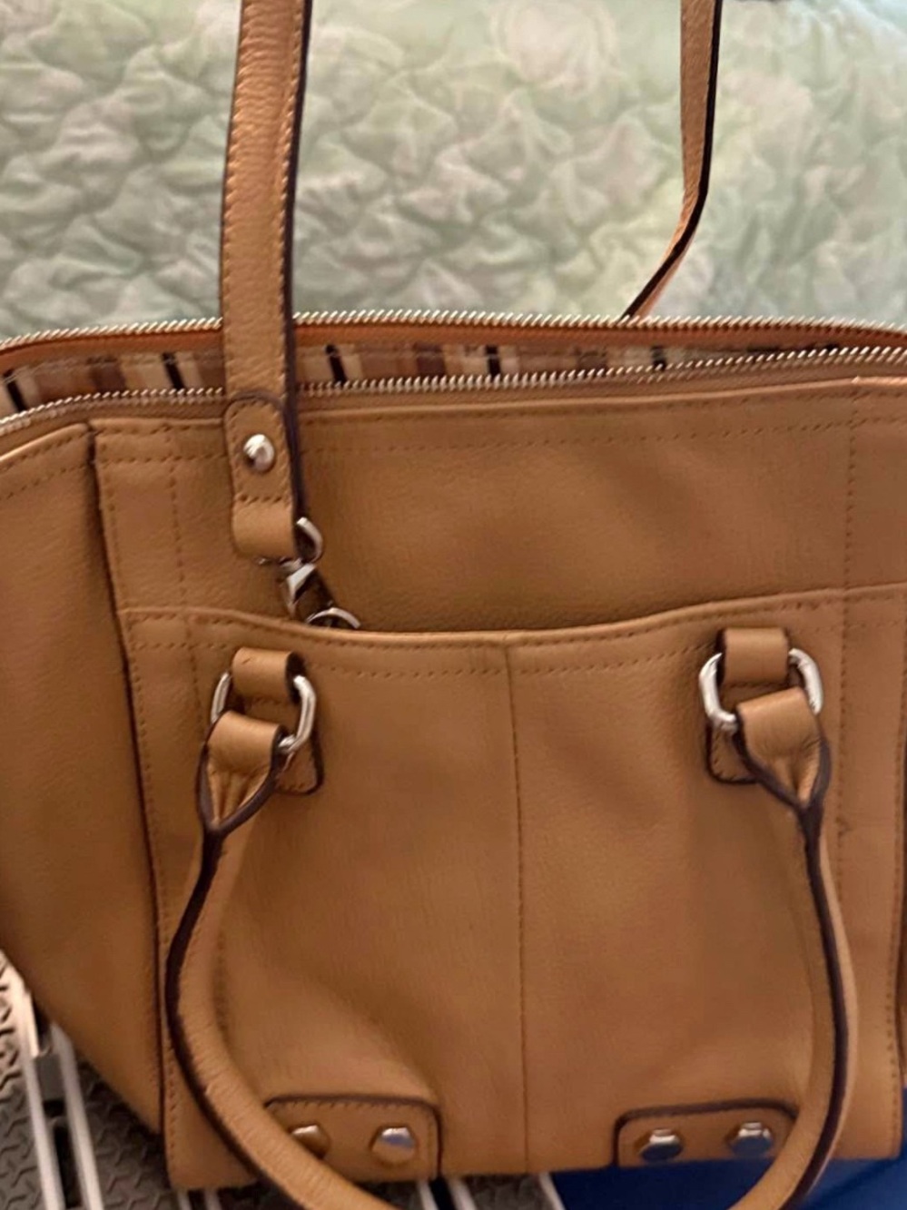 Tignanello Classic Tan Leather Tote Bag - Versatile Everyday Handbag